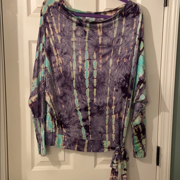 Tie dye Top - Picture 1 of 3